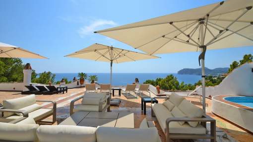 Penthouse with Impressive Sea Views Penthouse with Impressive Sea Views